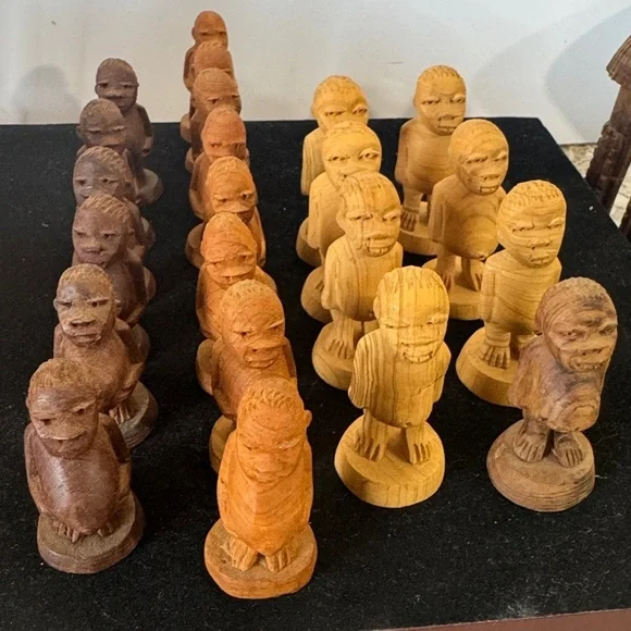 Vintage 1920s Hand Carved African Chess Pieces Tribal Nigerian Handcrafted - Picture 7 of 16